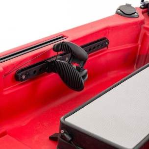 Μονοθέσιο Pedal Kayak Ready με Αλουμινίου Κάθισμα και Box Sck Cargo 320 (Μαύρο-Κόκκινο)