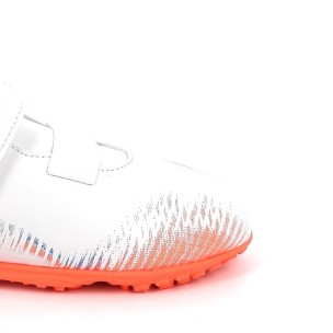 Παιδικά Παπούτσια Ποδοσφαίρου Puma Futura 8 TT JR 108628-01