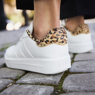 Γυναικεία Παπούτσια Sneakers Adidas Court Platform IG8609