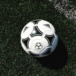 Μπάλα Ποδοσφαίρου adidas Tango Glider S12241