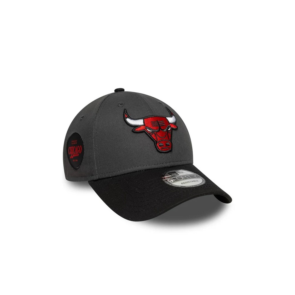 Καπέλο Chicago Bulls NBA Sidepatch Charcoal 9FORTY Adjustable Cap 60758984