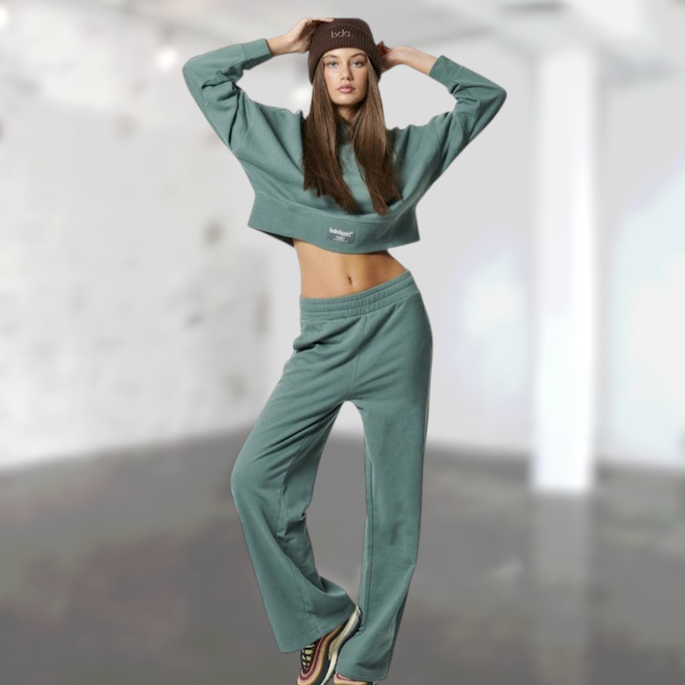Γυναικείο παντελόνι φόρμας Body Action Women's Bell Pants 021447-07B-PINE GREEN